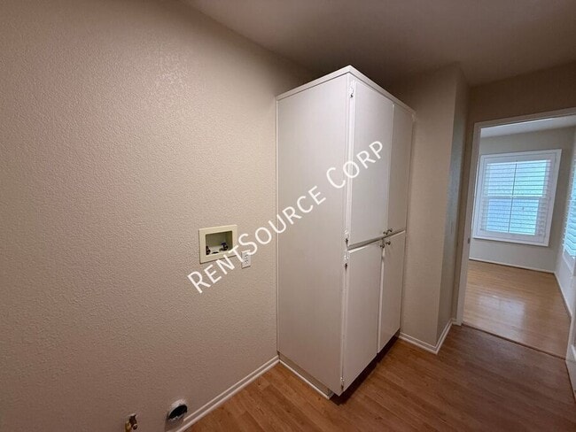 Building Photo - 3321 Kaylyn St