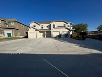 Building Photo - Townhome for rent