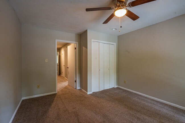 Building Photo - 115 Beechnut St
