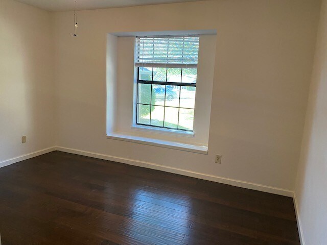 Building Photo - 1803 Ryon Cove