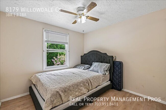 Building Photo - 8179 Willowdale Ct