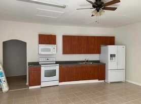 Building Photo - 6918 Heathers Way