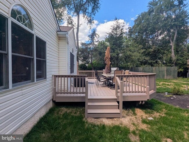 Building Photo - 114 Lenape Dr