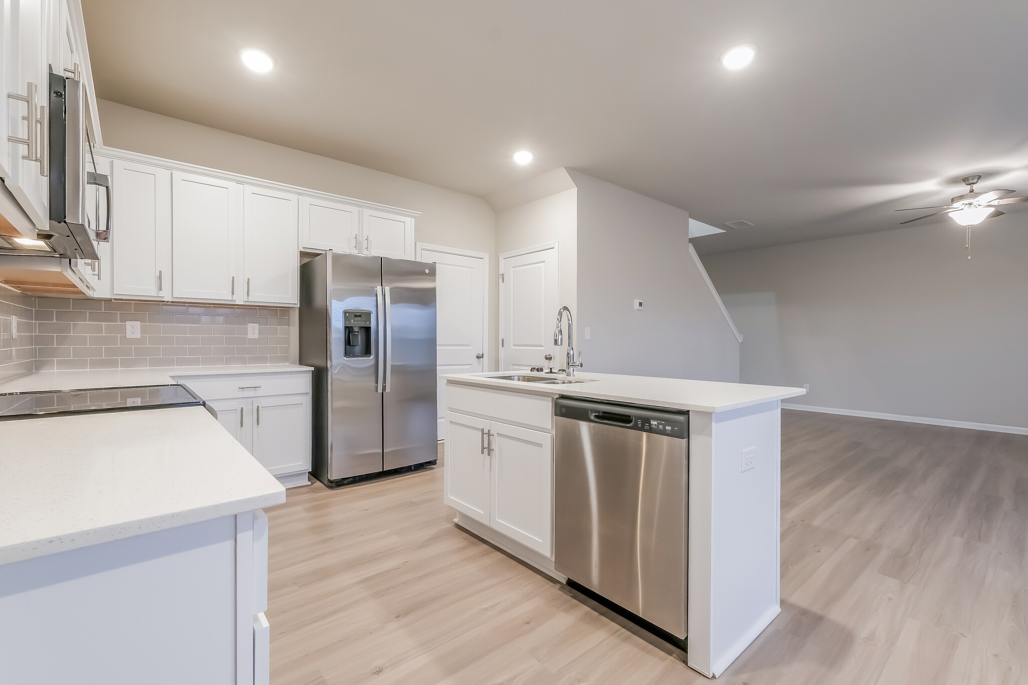 Building Photo - 3433 Sugarberry Dr