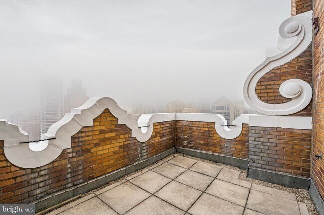 Building Photo - 1512 Spruce St