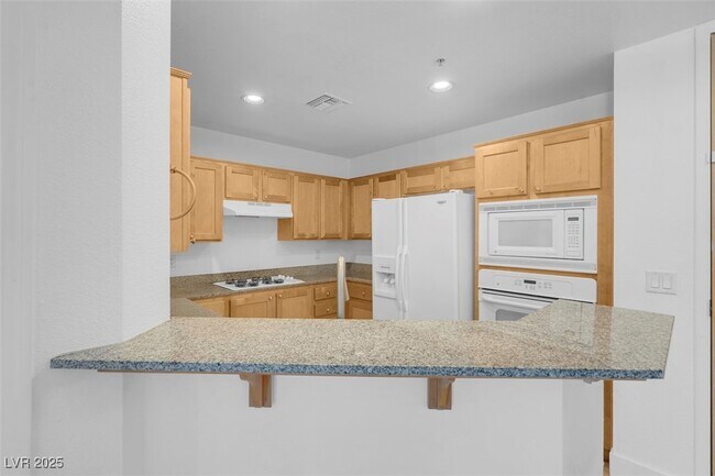 Building Photo - 75 E Agate Ave