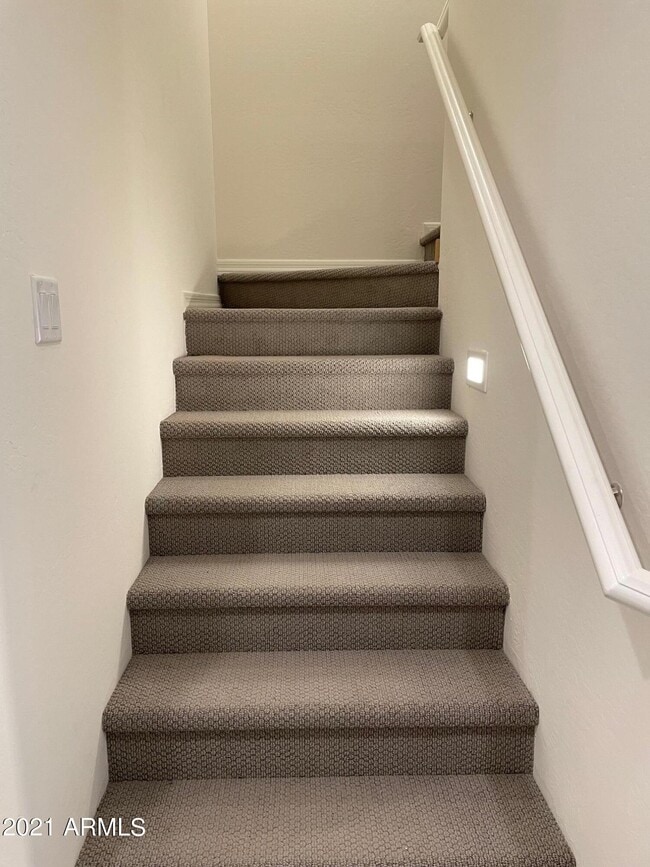 Building Photo - 1964 W Kinfield Trail