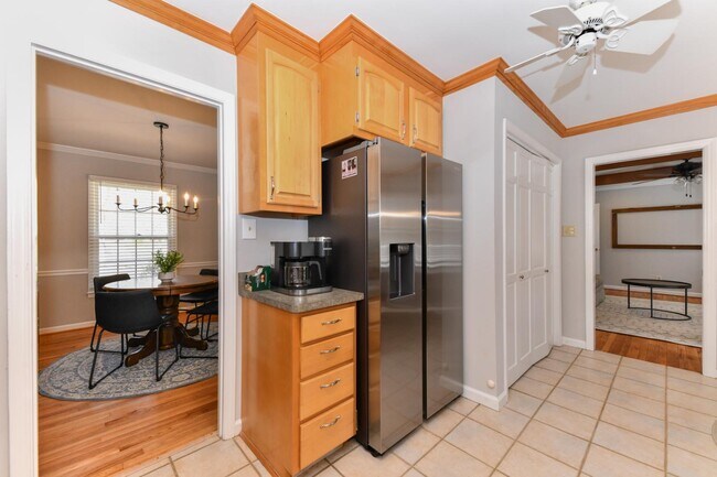 Building Photo - 3409 Cottage Pl