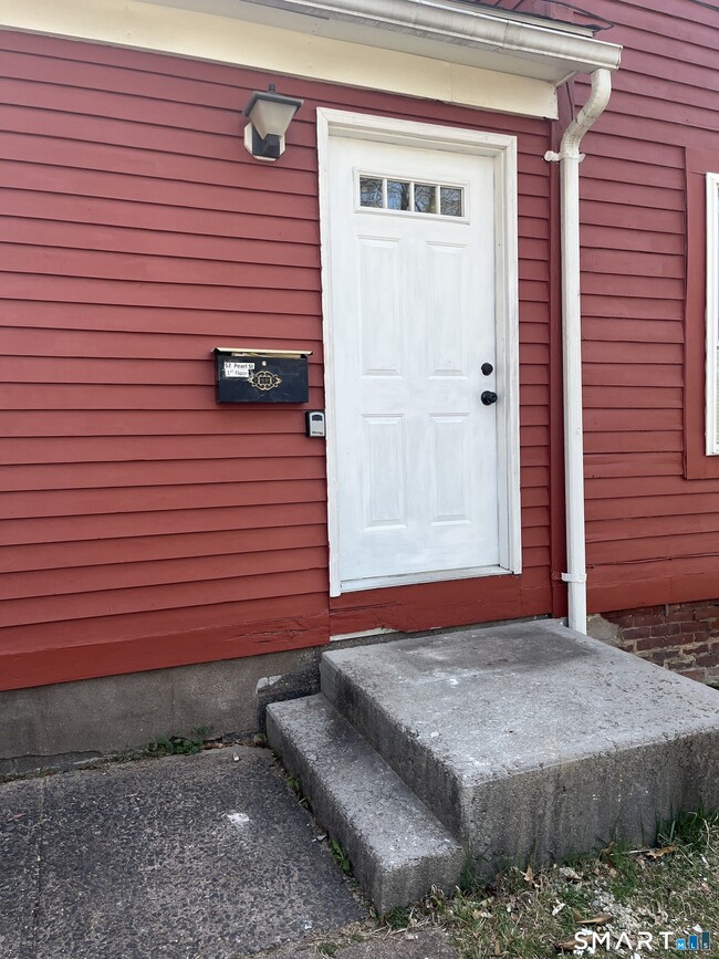 Building Photo - 52 Pearl St