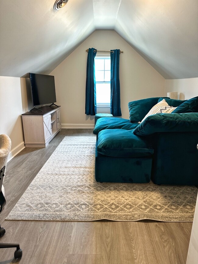 Building Photo - 1002 Rodanthe Dr