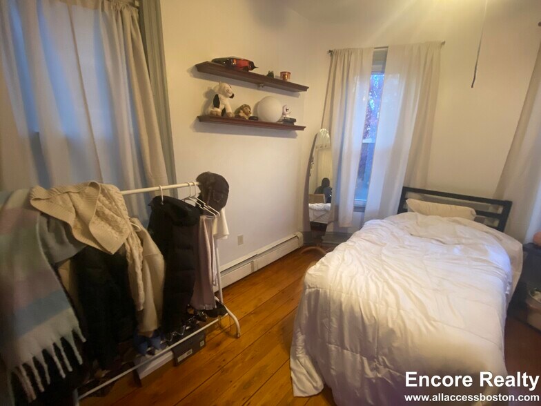 Building Photo - 36 Cherokee St