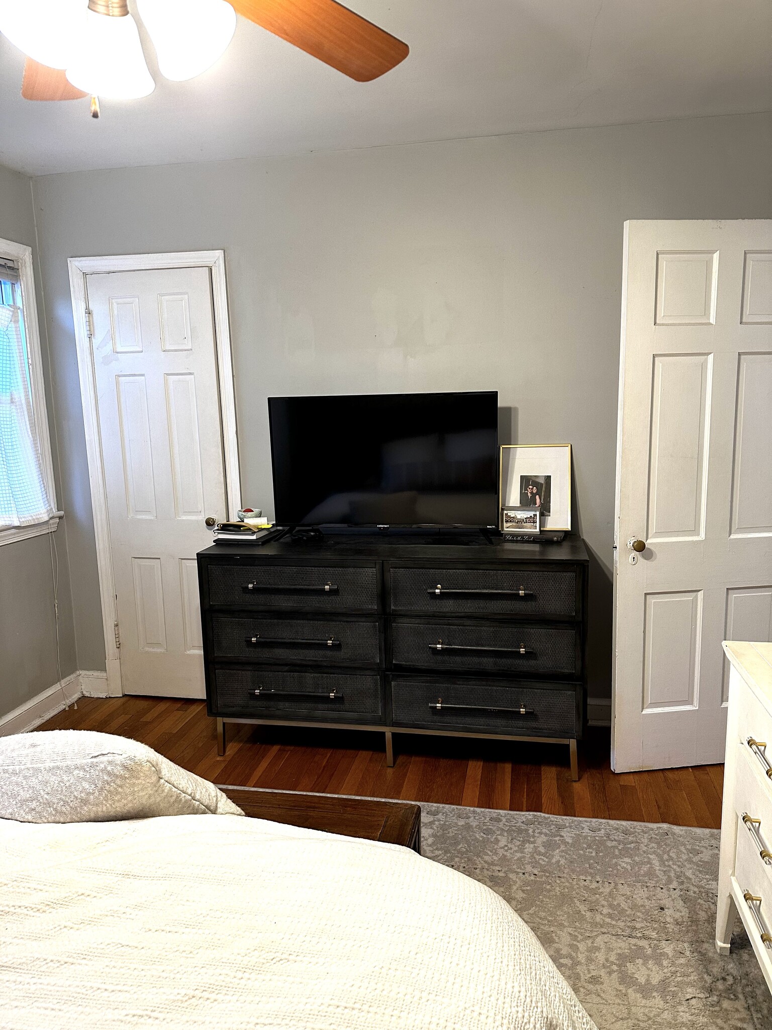 Primary bedroom with lots of natural light and closet - 519 N Payne St