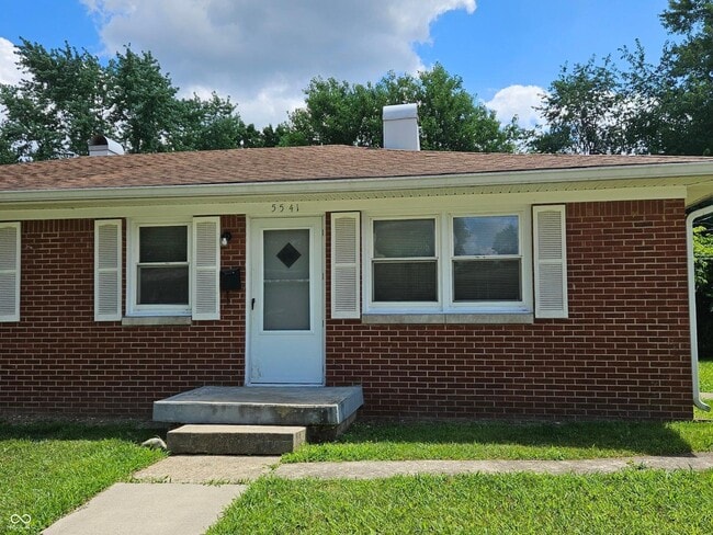 Primary Photo - 5541 E 40th St