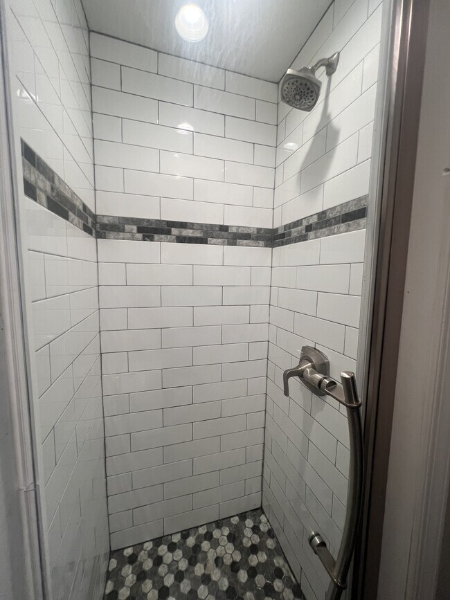 Building Photo - 804 N 16th St