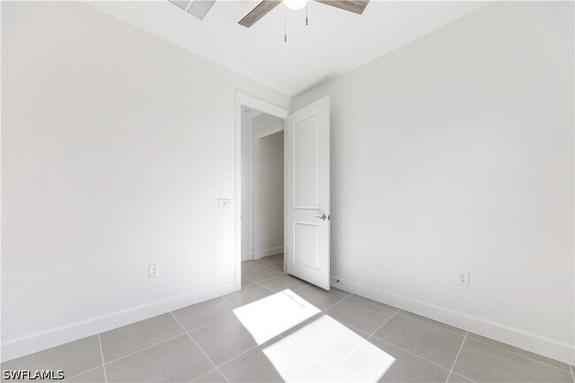 Building Photo - 19226 Hinkley Dr