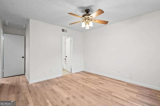 Building Photo - 579 Northridge Rd