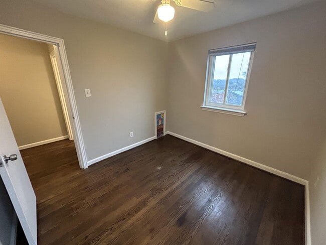 Building Photo - 5338 Chillum Pl NE