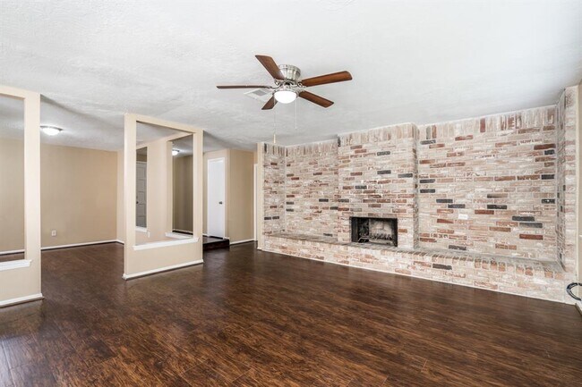 Building Photo - 9903 Cane Creek Dr