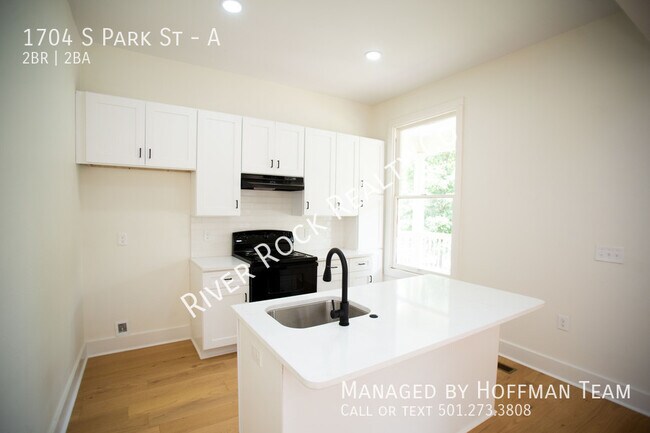 Building Photo - 1704 S Park St