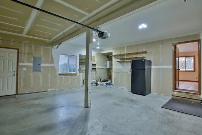 Building Photo - Lovley Home in Oak Harbor and Pet Friendly!