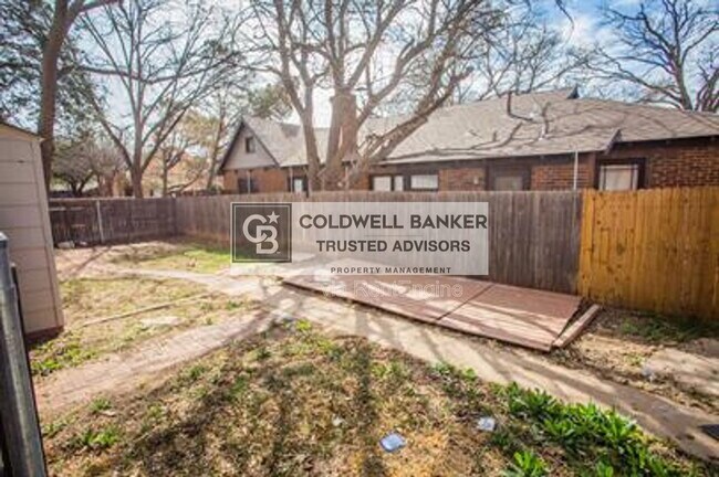 Building Photo - 1602 Avenue X