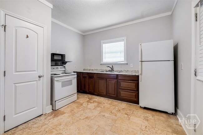 Building Photo - 508 E Liberty