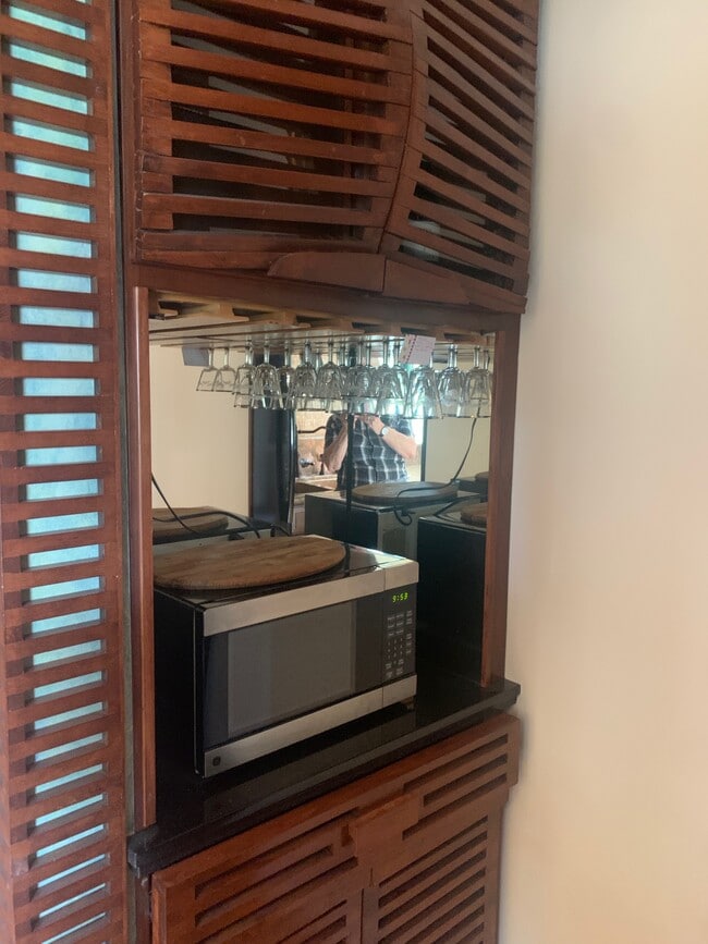 Provided Microwave - 14715 Greenleaf St