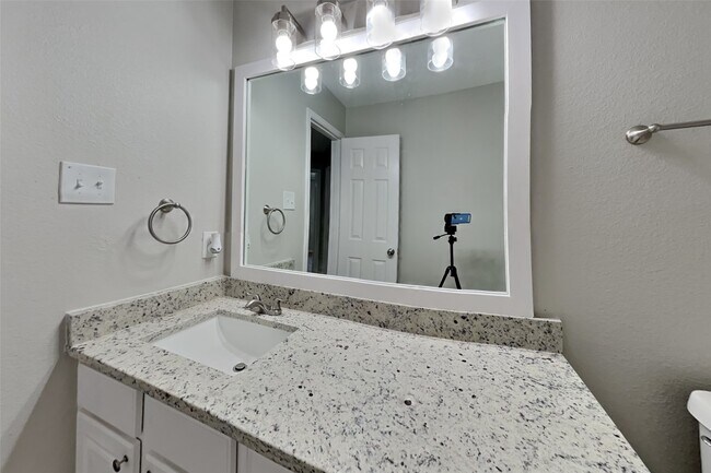 Building Photo - 23943 Ayscough Ln