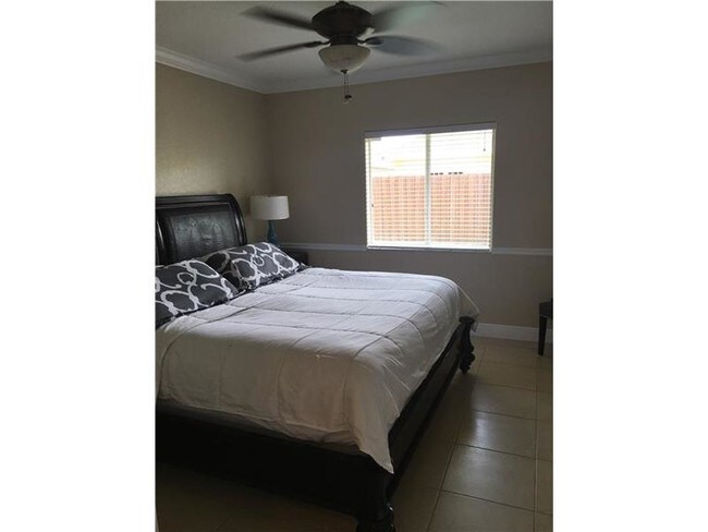 Building Photo - 7748 NW 200th Ln