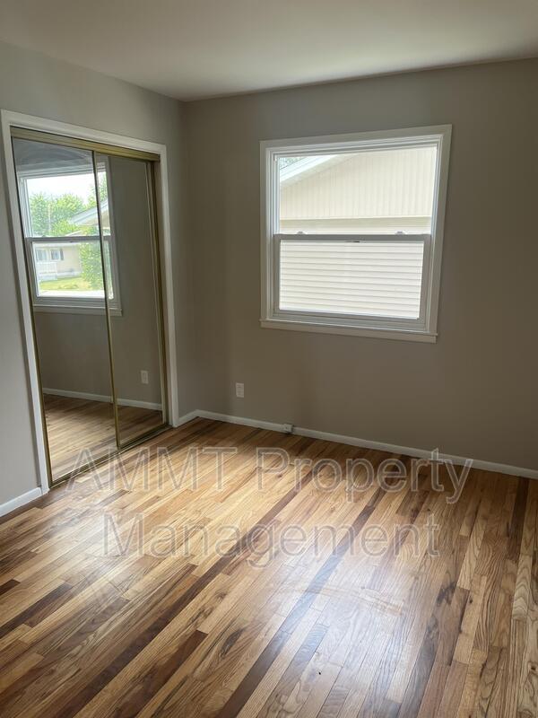 Building Photo - 5250 Harbet Ave NW