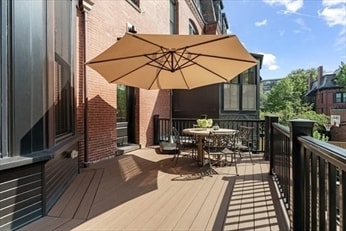 Building Photo - 57 Monmouth St