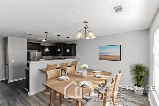 Building Photo - 741 Hollandale Rd