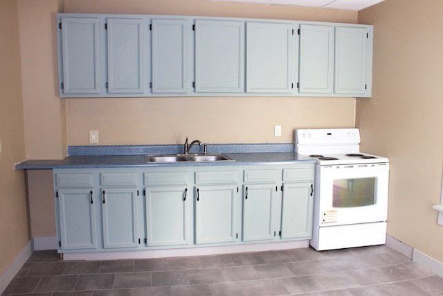 Building Photo - 283 W 5th St