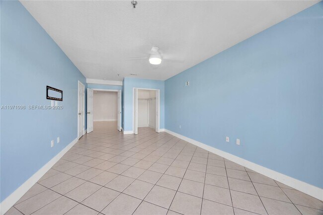 Building Photo - 2734 Bird Ave