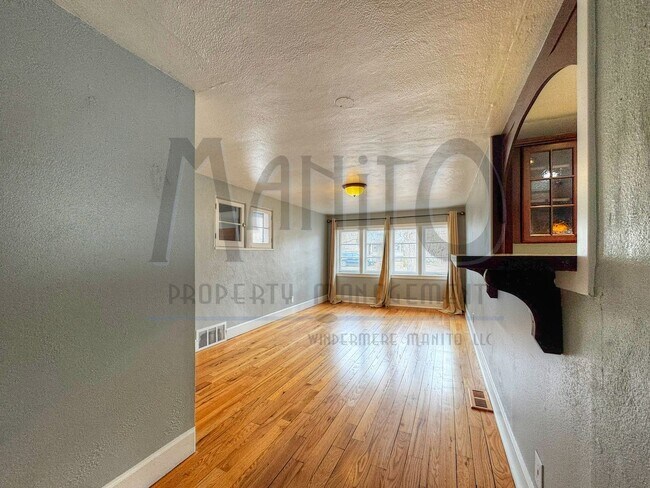 Building Photo - 1624 S Grand Blvd