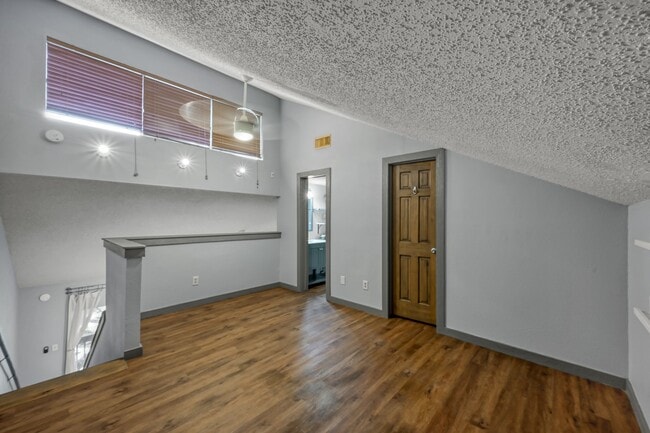 Building Photo - 12900 Walden Rd