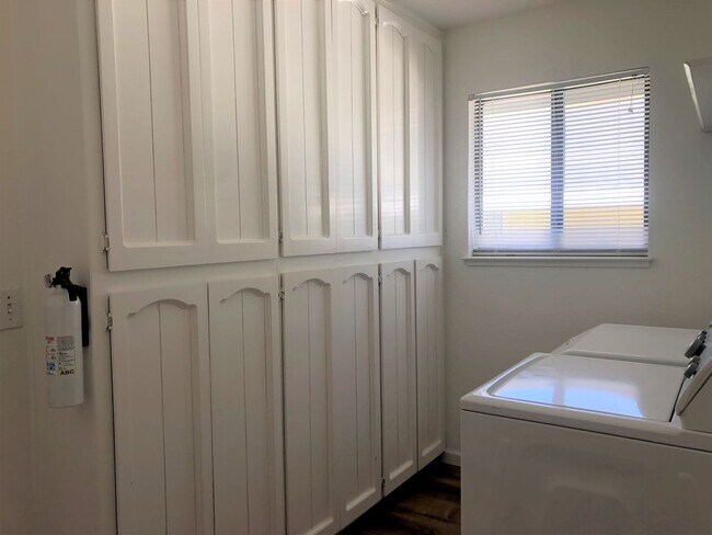 Building Photo - 3/2 home in Lake Wildwood Gated Community, Penn Valley, CA 95946