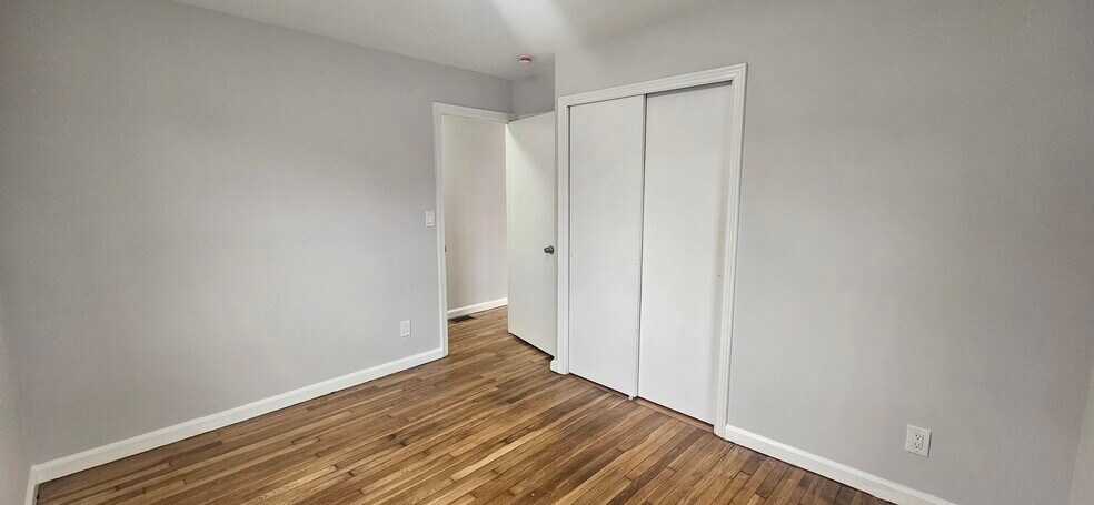 Building Photo - 665 Milford Point Rd