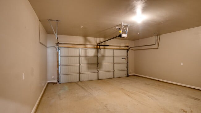 Building Photo - 4089 Cross Park Dr