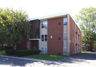 Building Photo - Blair Regency