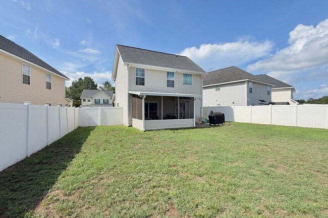 Building Photo - AVAILABLE NOW! (Small Pets Preferred) | $500 RENT CREDIT