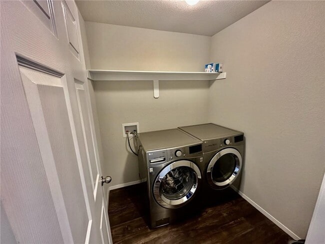 Building Photo - 6206 SW Warrington Rd