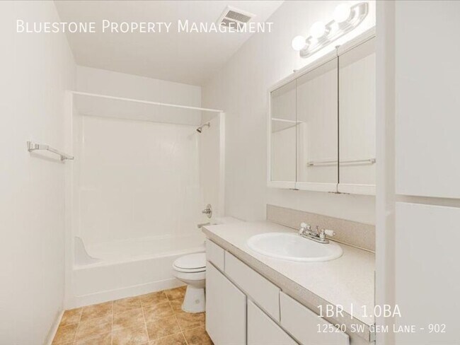 Building Photo - 12520 SW Gem Ln
