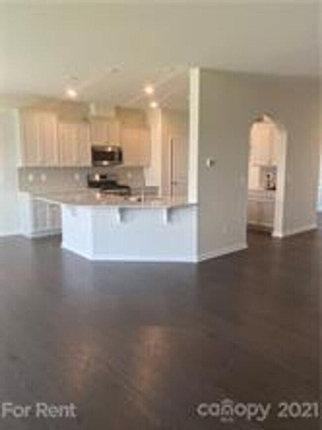 Building Photo - New Home in Desirable Palisades!