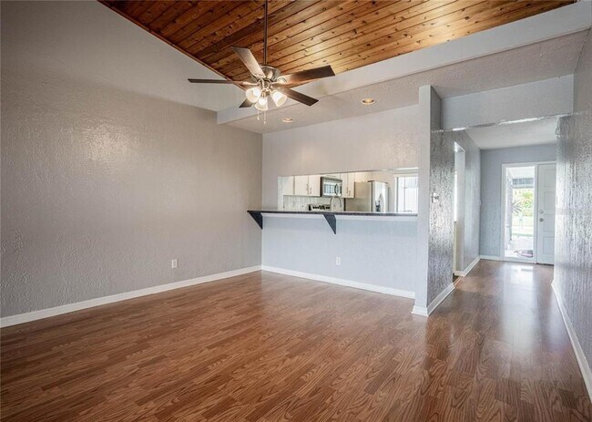 Building Photo - 8 Huntley Ct