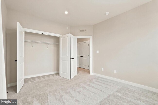 Building Photo - 8046 Williamson Blvd