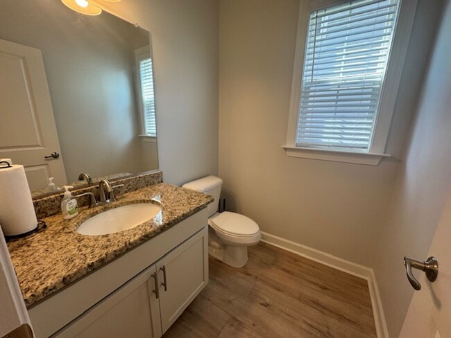 Building Photo - Immaculate Four Bedroom Home in Joliff Lan...