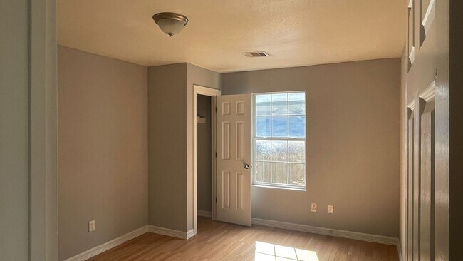 Building Photo - You dream home awaits!