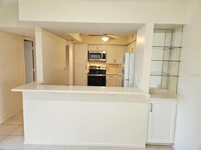 Building Photo - 812 Capri Isles Blvd