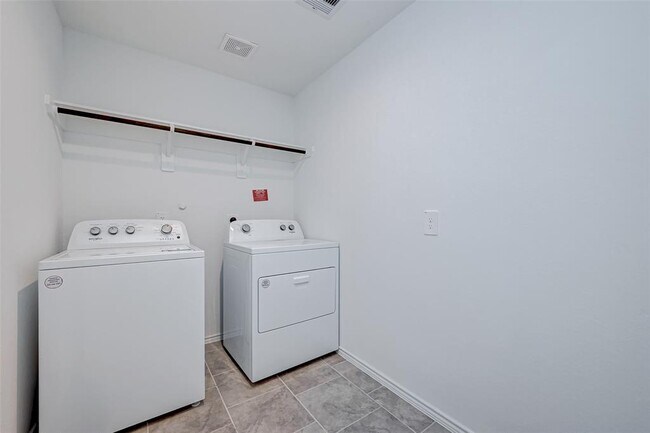 Building Photo - 1123 Lipizzan Ln
